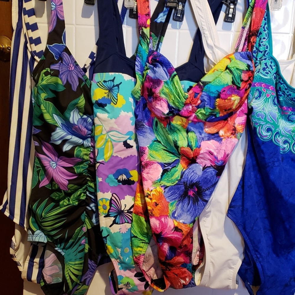 🏝🏖Small Lot Tropical Swimsuits Mixed 10 Pces🏖🏝